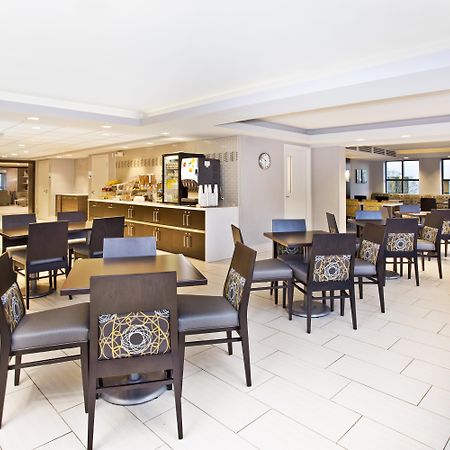 Holiday Inn Express Boston-Waltham By Ihg Kültér fotó