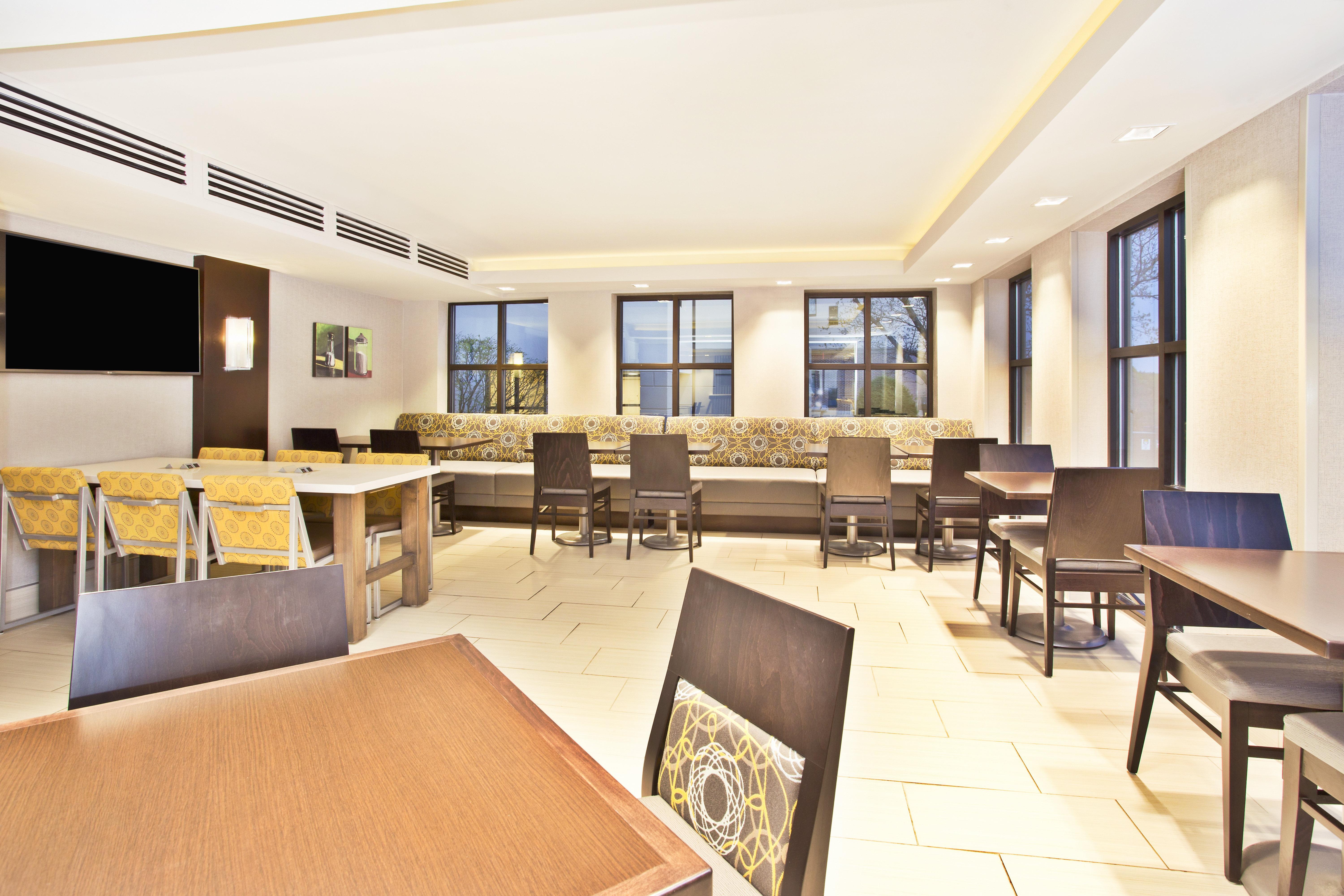 Holiday Inn Express Boston-Waltham By Ihg Kültér fotó