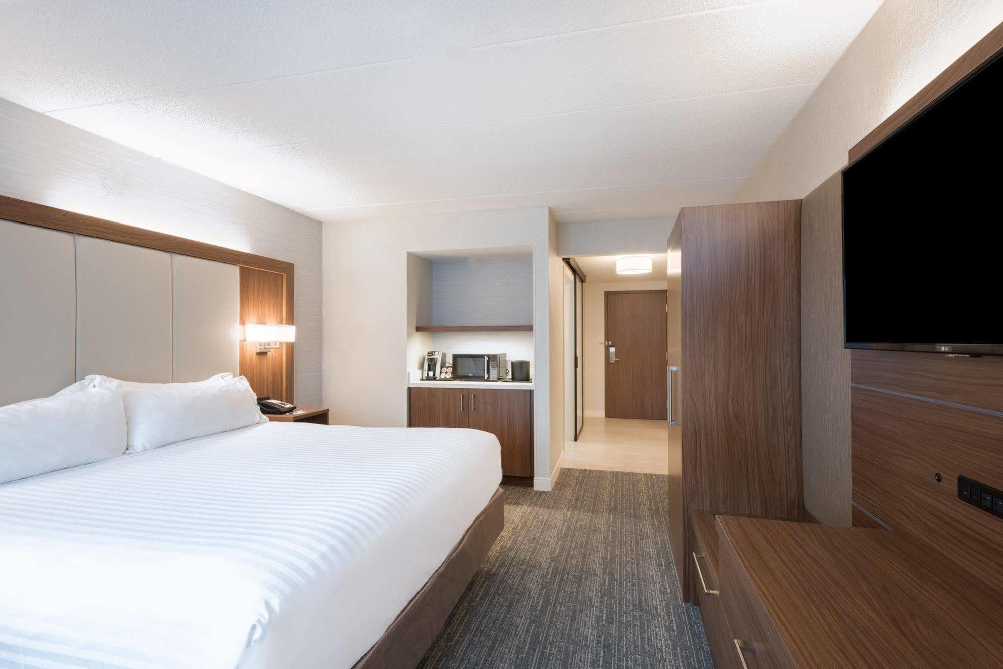 Holiday Inn Express Boston-Waltham By Ihg Kültér fotó